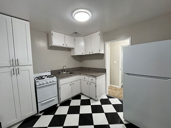 4th image of 1017 Pacific Ave APT 11