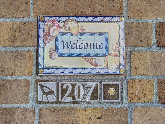2nd image of 6745 Seacomber Dr APT 207