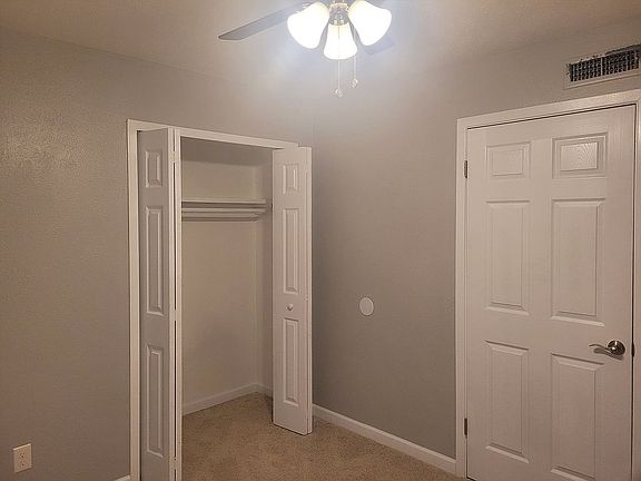 4th image of 3725 Bridalwreath Dr