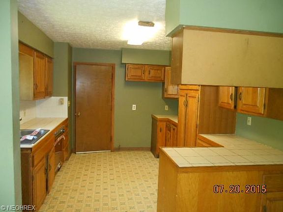 4th image of 571 Valley Crest Dr