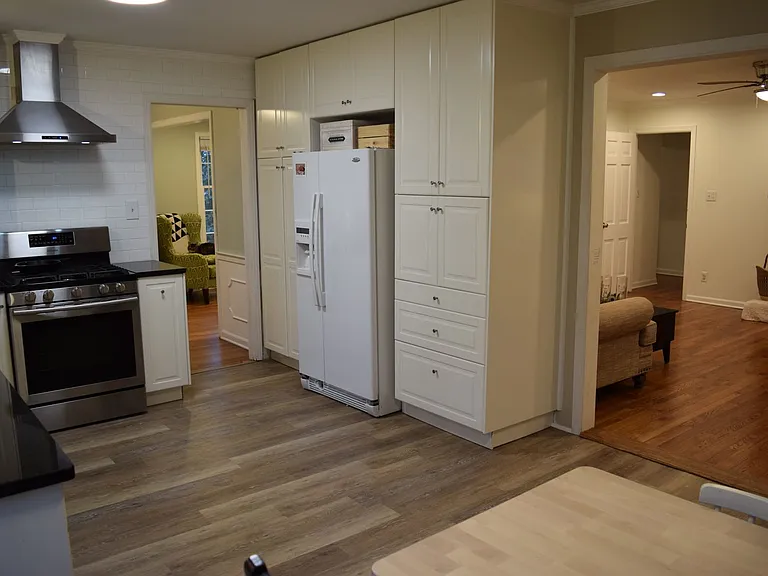 2108 Tennyson Dr — Photo 3