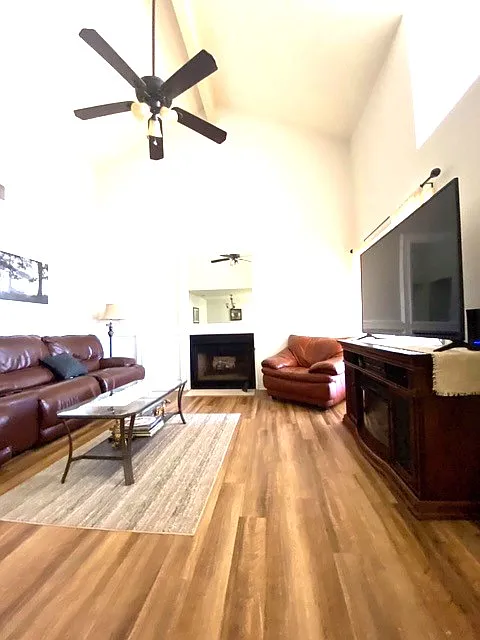 373 Fantail Loop — Photo 3