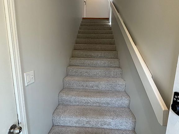 5th image of 120 W Green Meadows Rd
