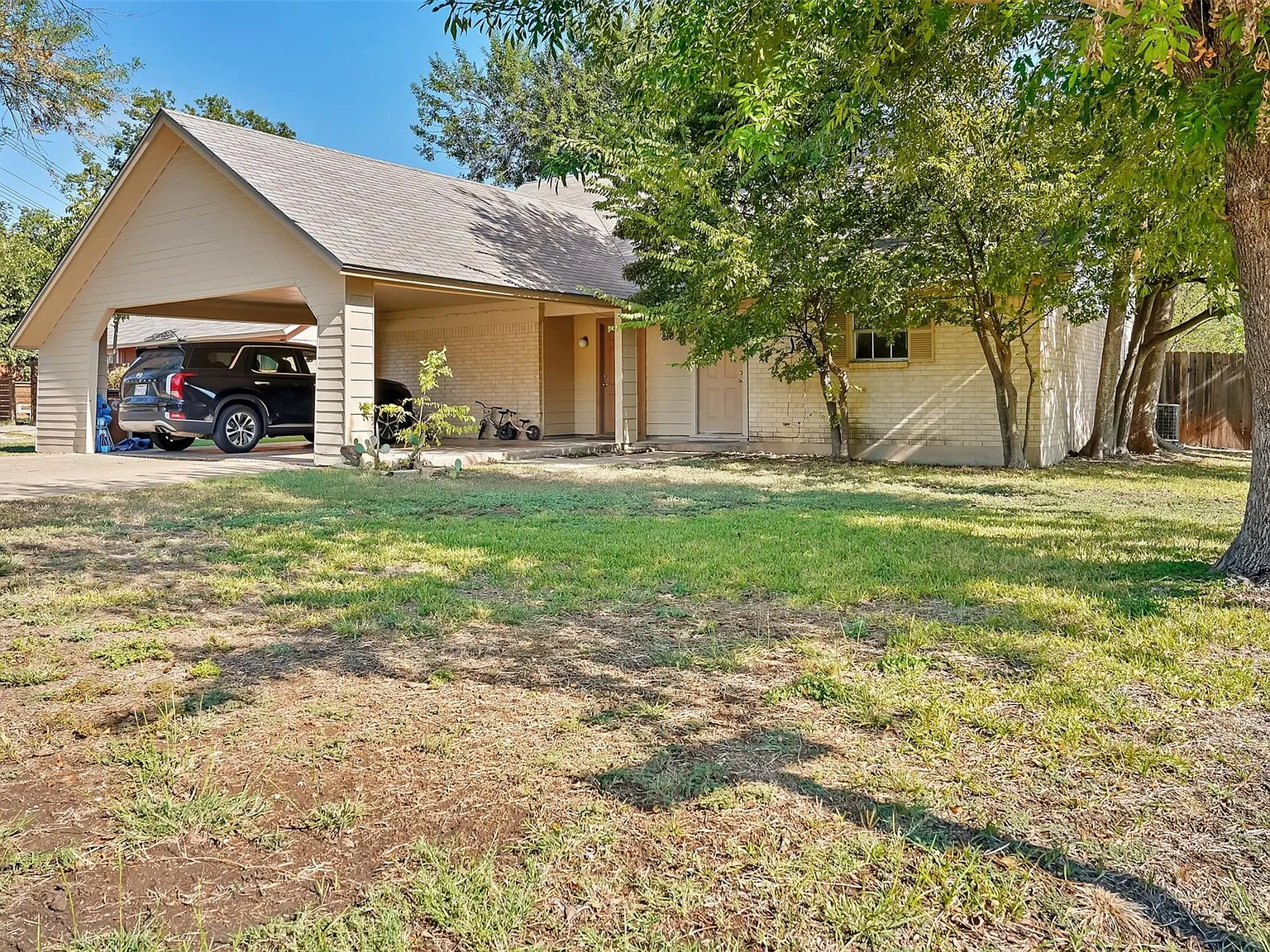 3 bed, 2.0 bath, 1181 sqft, $1,650 — Photo 3