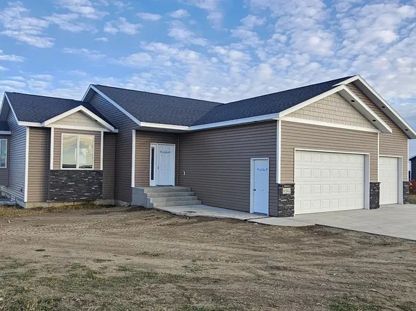4542 Trailblazer Loop, Mandan, ND 58554