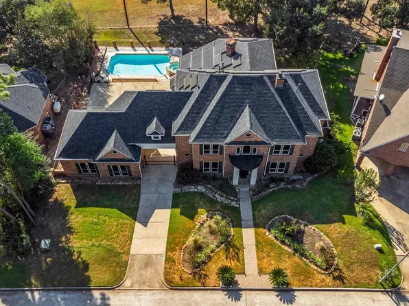 24611 W Kingscrest Cir, Spring, TX 77389