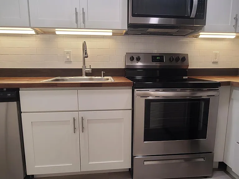 601 SW 75th St #103 — Photo 11