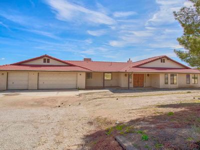 9355 Kittering Rd, Oak Hills, CA, 92344