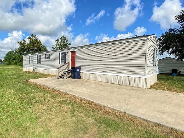 10120 Fournerat Rd — Photo 1