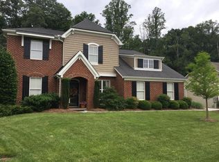 824 Clover Fields Ln, Knoxville, TN 37932