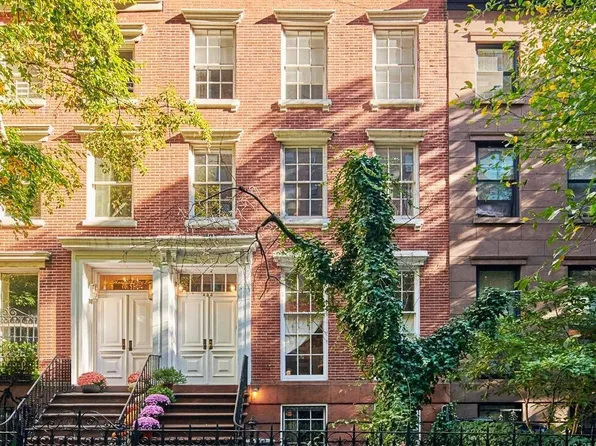 453 West 24th Street image 1 of 24