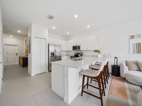 3rd image of 33738 SW 194th Ct