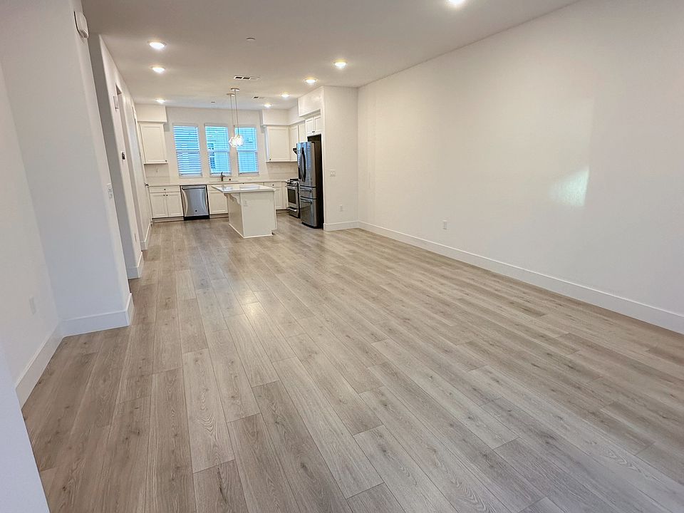 1st image of 846 Cotati Ter #3