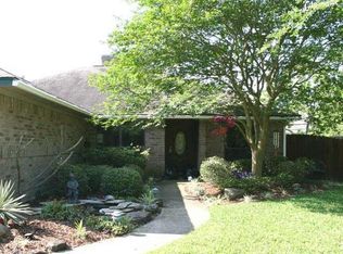 209 Baywood St, Shoreacres, TX 77571