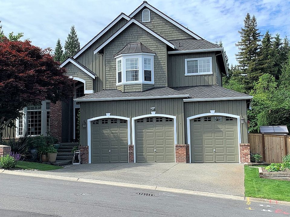 1st image of 13700 NE 136th Pl