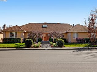 28470 SW Willow Creek Dr, Wilsonville, OR 97070