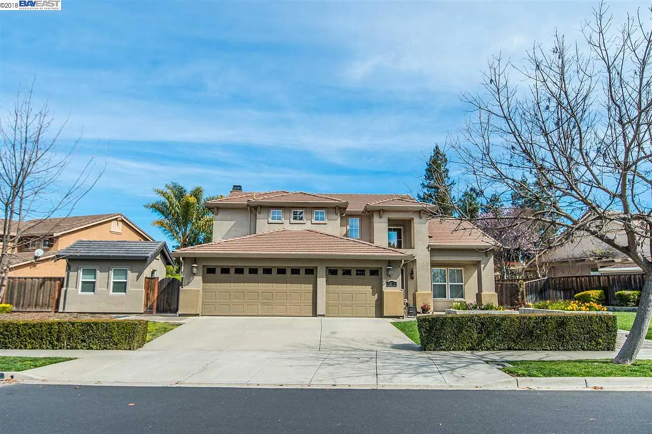 5874 Emily Way photo 1