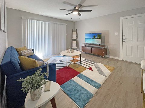 3rd image of 3707 1/2 Menchaca Rd #129