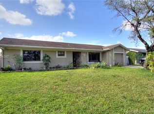 6432 NW 199th Ter, Hialeah, FL 33015