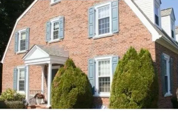 17 Sentinel Rd #144, Washington Crossing, PA 18977