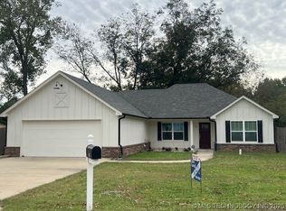 103 E 12th Pl, Claremore, OK 74017