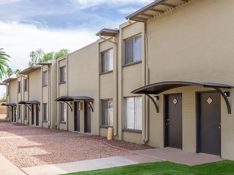5726 N Black Canyon Hwy — Photo 6
