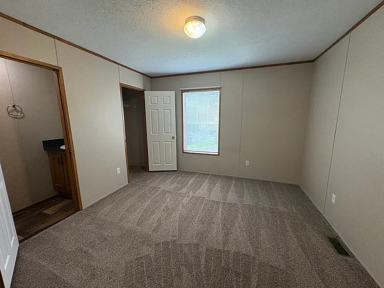 75 Mansfield Dr — Photo 9