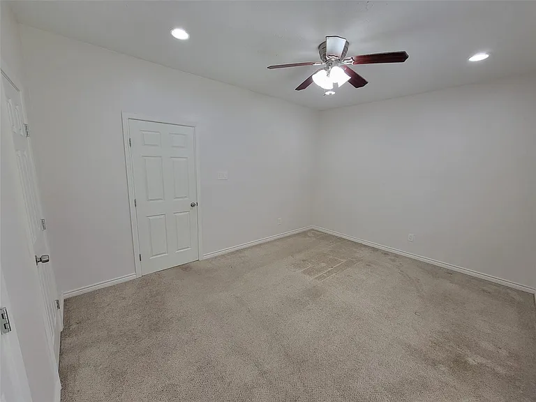 2025 Augusta Dr #303 — Photo 29