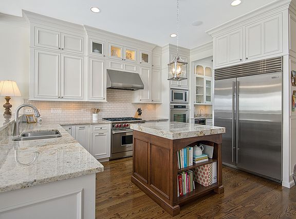 4th image of 4130 N Paulina St