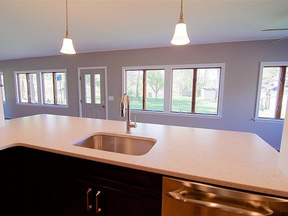 4th image of 4 Tait Ln