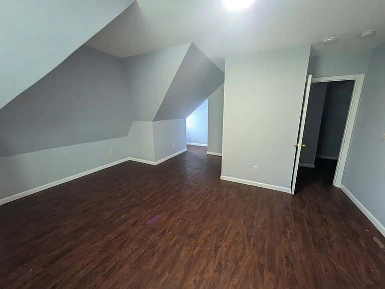 40 Center St #2R — Photo 10