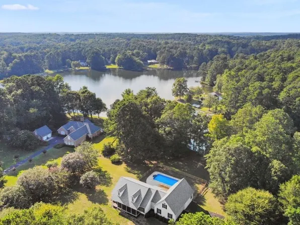 1190 Lake Stone Lea Dr, Oxford, GA 30054