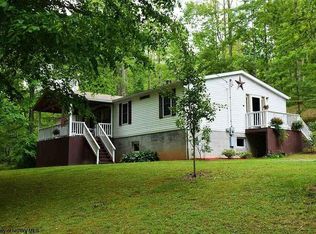 252 W Hill Rd, Grafton, WV 26354