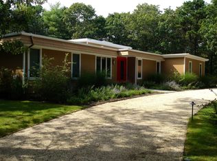 35 Merriwood Dr, Wainscott, NY 11975