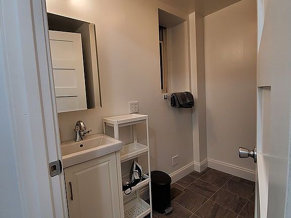 5th image of 2101 S Ashland Ave