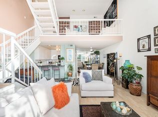 984 Granville Ave #5, Los Angeles, CA 90049