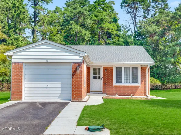 40 Constitution Boulevard, Whiting, NJ 08759