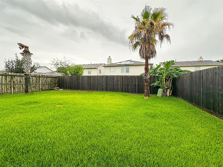 5739 Westminster Village Dr — Photo 47