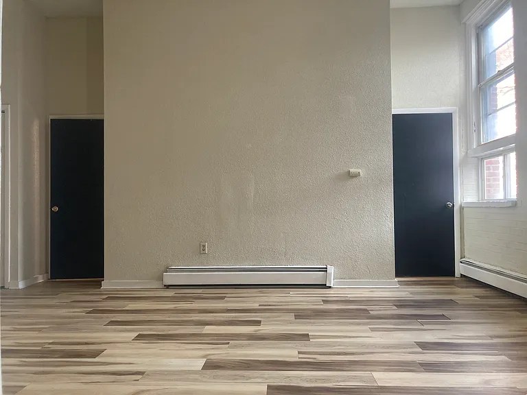 38 Groton Ave #4E — Photo 7