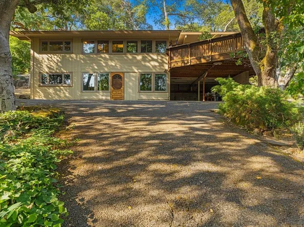 2137 Hyland Court, Santa Rosa, CA 95404