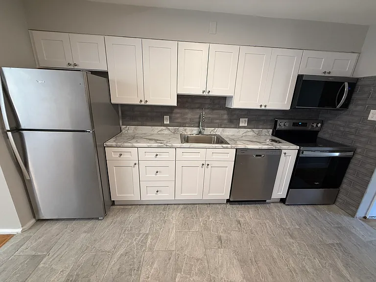 6599 Scanlan Ave #2E — Photo 4