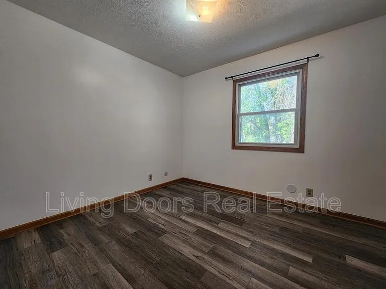 1511 David Dr — Photo 10