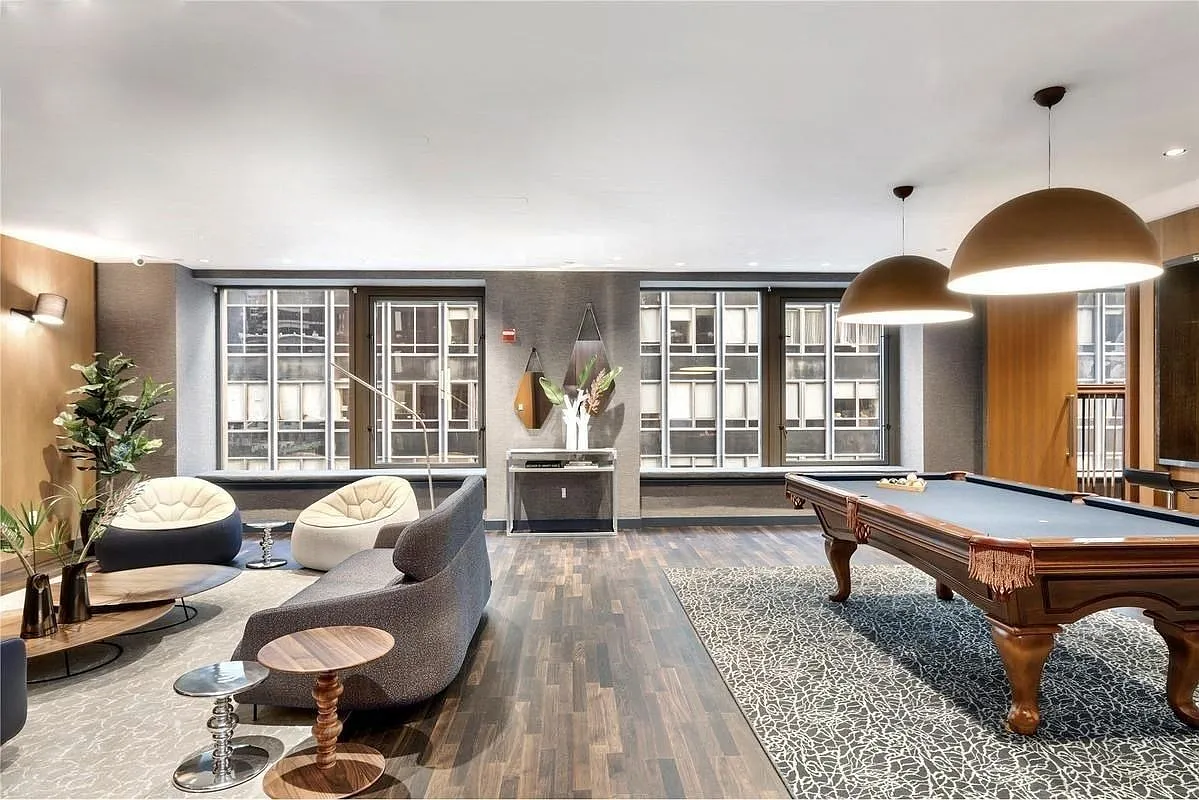 75 Wall Street — Photo 3