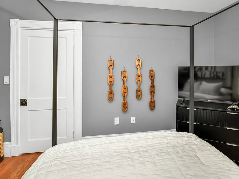 10 Pierce Ave #2 — Photo 28