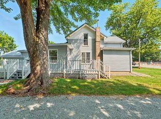 1104 N Main St, Nappanee, IN 46550