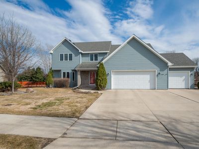 1265 S 38th St, Grand Forks, ND, 58201