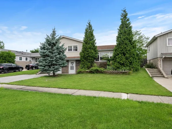 9112 W 89th St, Hickory Hills, IL 60457