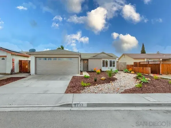 8733 Belfast Cir, San Diego, CA 92126
