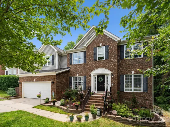 2612 Hampton Glen Ct, Matthews, NC 28105