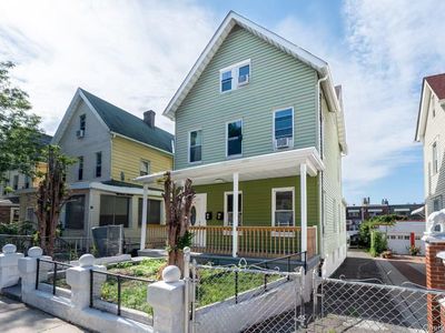 826 E 216 Street, Bronx, NY, 10467